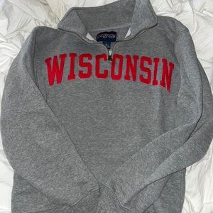Size Extra Small Jansport Wisconsin quarter-zip